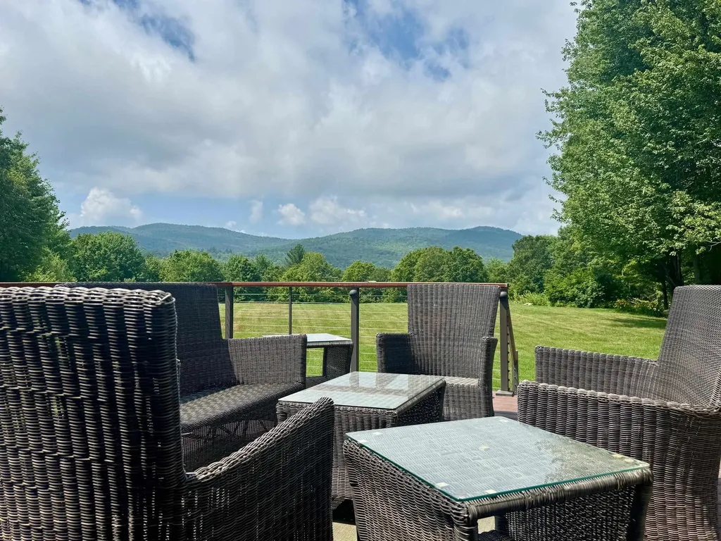 687 South Perry Road Barnard VT 05091