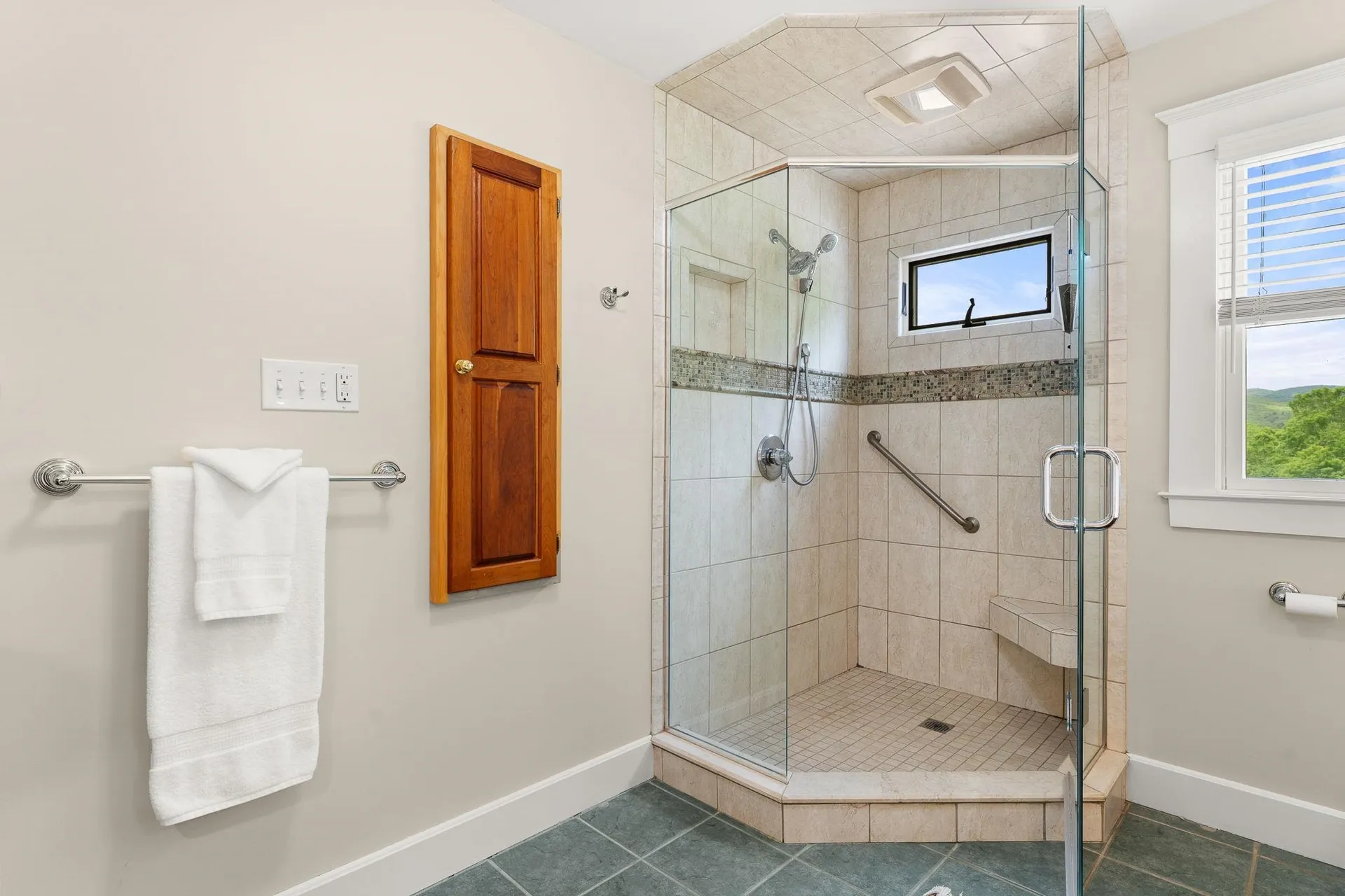 687 South Perry Road Barnard VT 05091