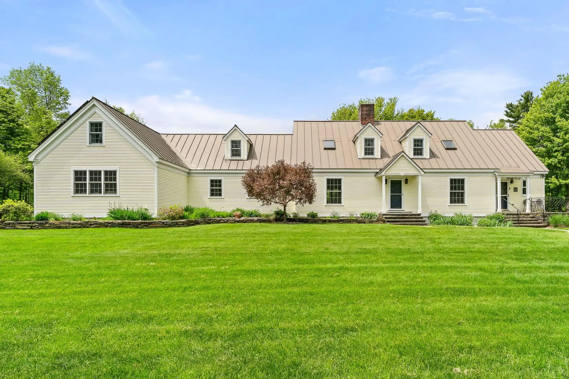 687 South Perry Road Barnard VT 05091