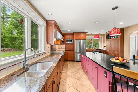 687 South Perry Road Barnard VT 05091