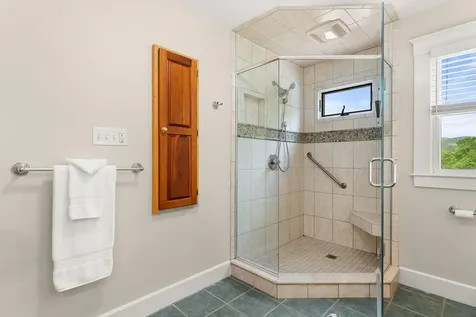 687 South Perry Road Barnard VT 05091