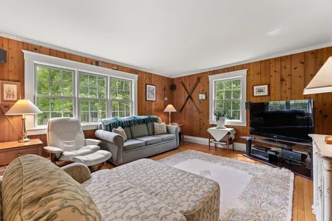 687 South Perry Road Barnard VT 05091