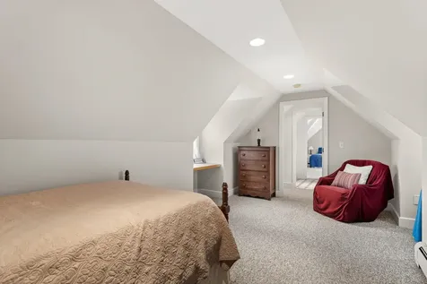 687 South Perry Road Barnard VT 05091