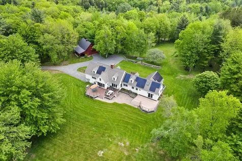 687 South Perry Road Barnard VT 05091
