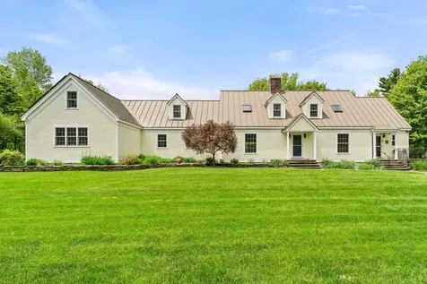 687 South Perry Road Barnard VT 05091