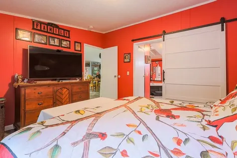 11 Flaghole Road Franklin NH 03235