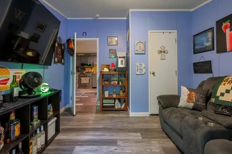 11 Flaghole Road Franklin NH 03235