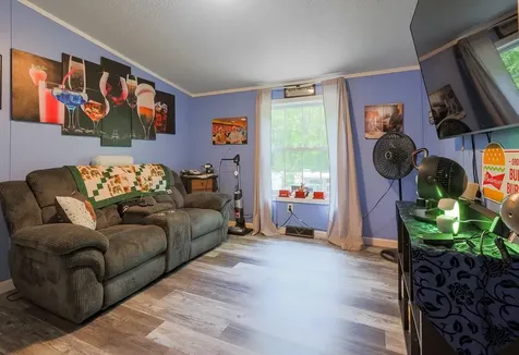 11 Flaghole Road Franklin NH 03235