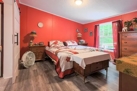 11 Flaghole Road Franklin NH 03235