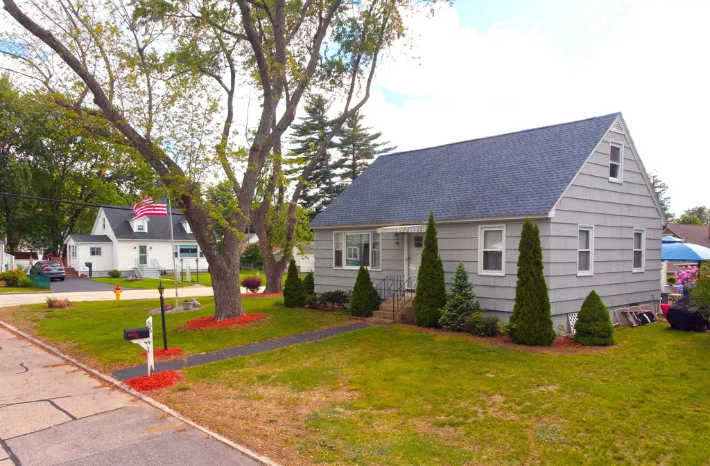 55 Harding Street Manchester NH 03109