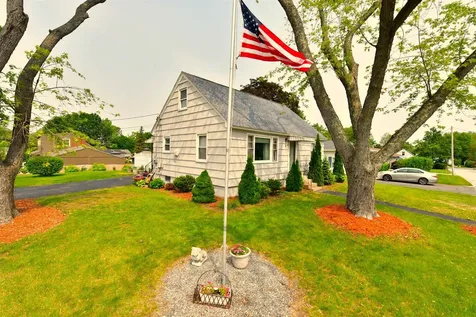 55 Harding Street Manchester NH 03109