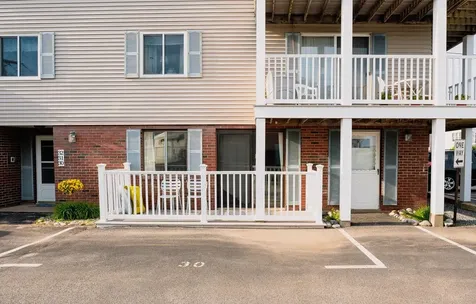 68 Kings Highway Hampton NH 03842
