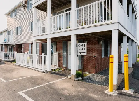 68 Kings Highway Hampton NH 03842