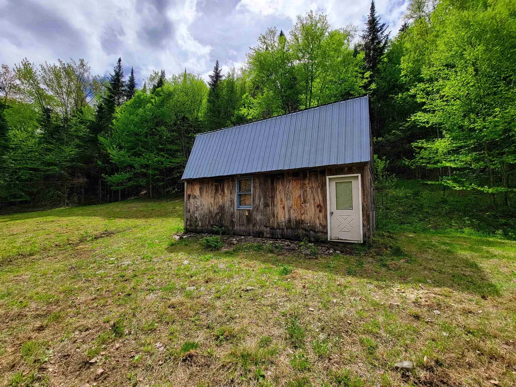 5897 Vt-102 Bloomfield VT 05905