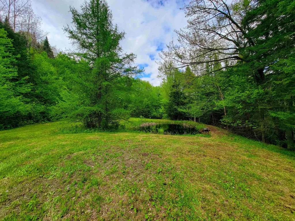 5897 Vt-102 Bloomfield VT 05905