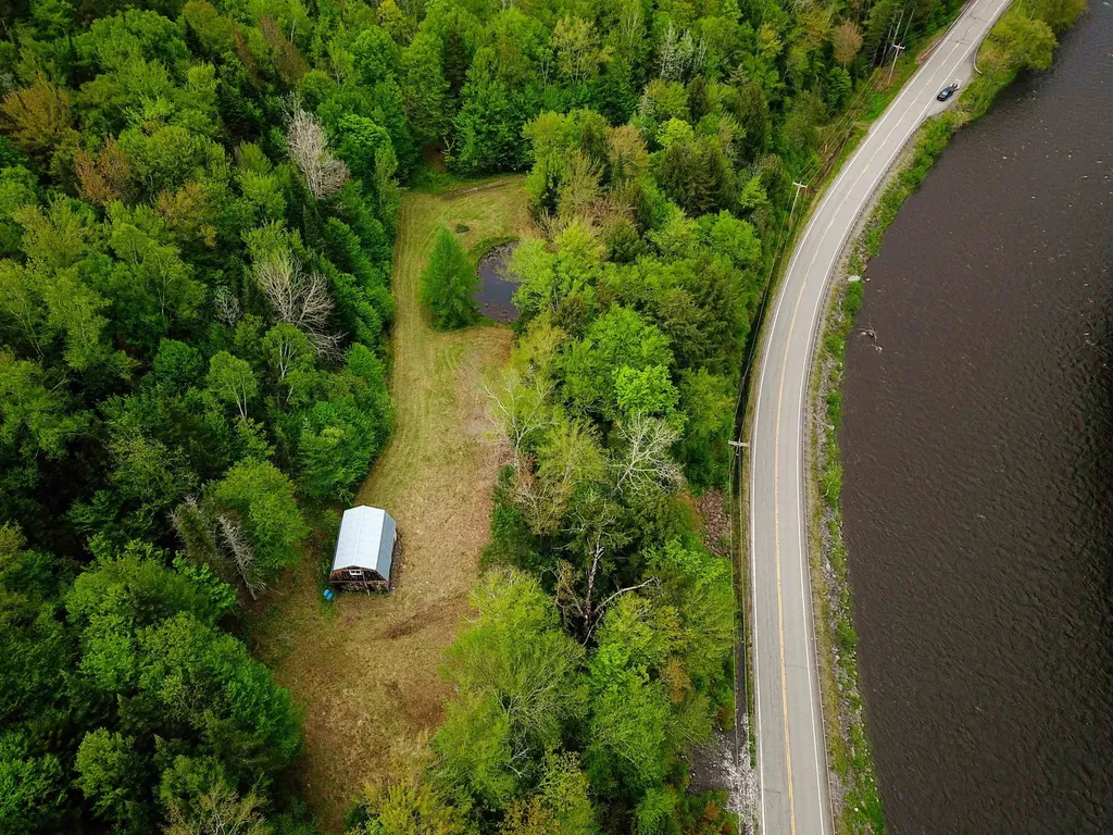 5897 Vt-102 Bloomfield VT 05905