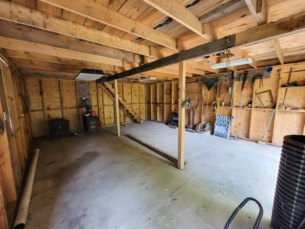 5897 Vt-102 Bloomfield VT 05905