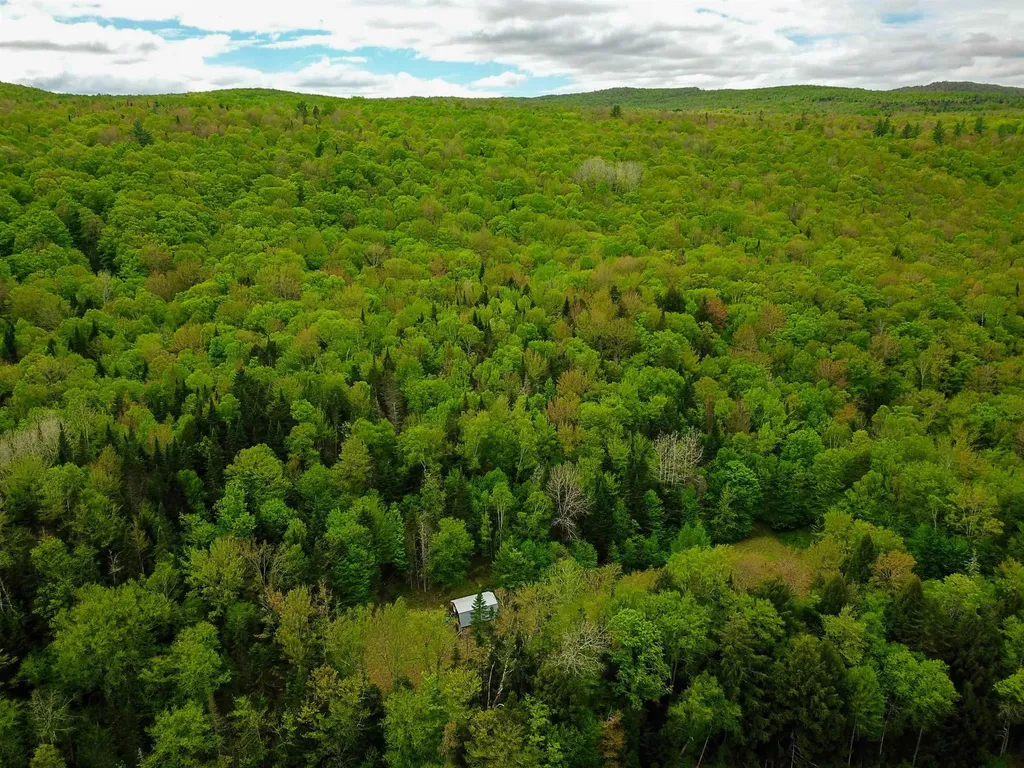 5897 Vt-102 Bloomfield VT 05905