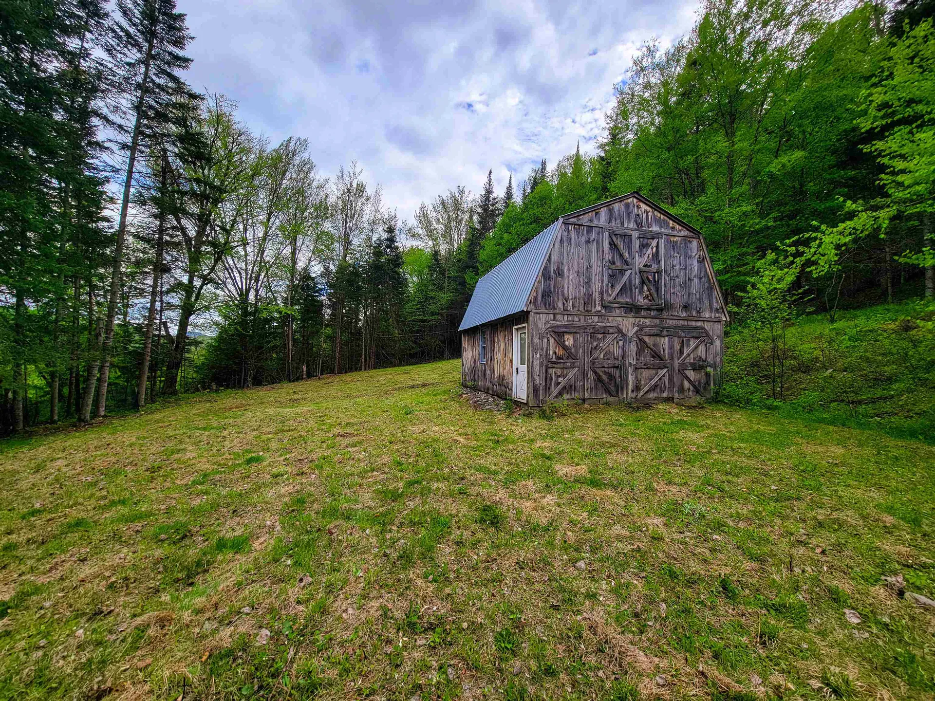 5897 Vt-102 Bloomfield VT 05905