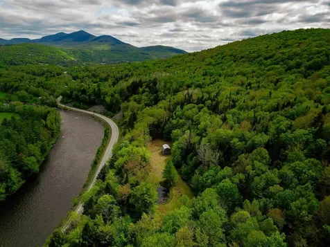 5897 Vt-102 Bloomfield VT 05905