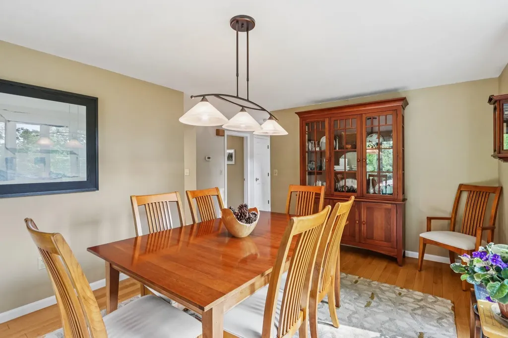 2 Warton Road Nashua NH 03062