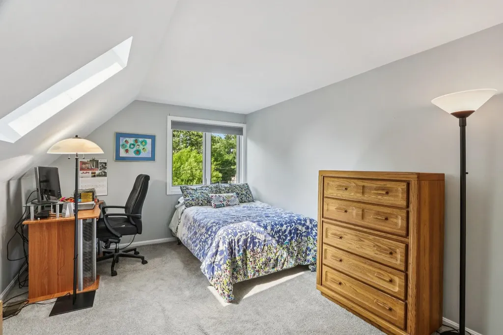 2 Warton Road Nashua NH 03062