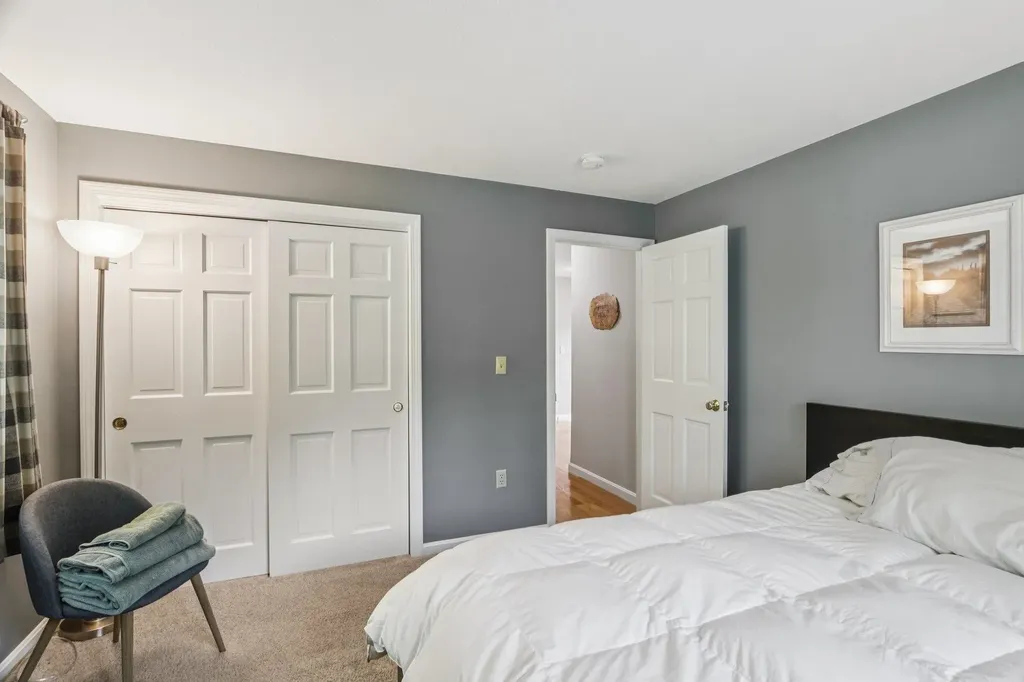 2 Warton Road Nashua NH 03062