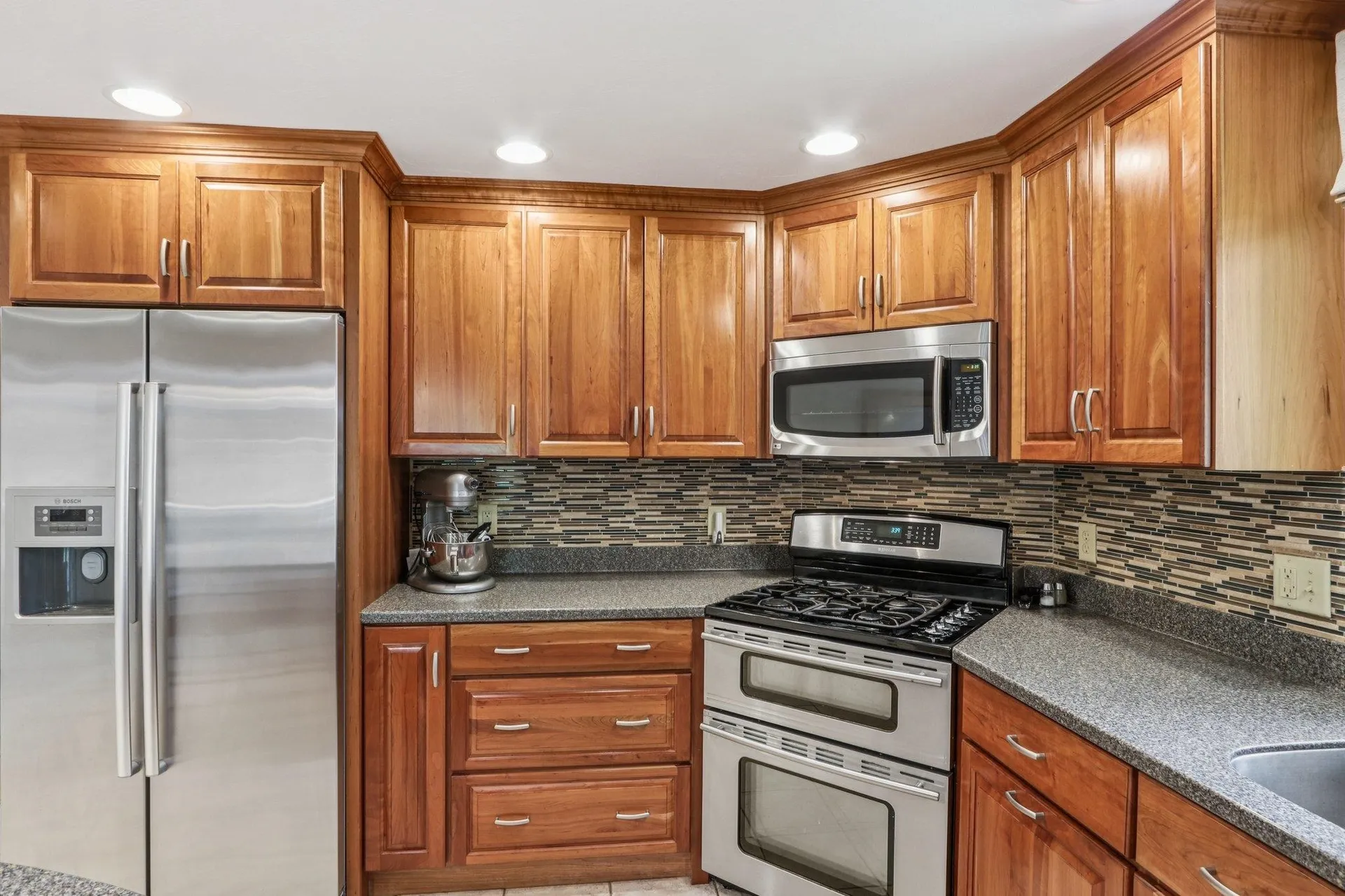 2 Warton Road Nashua NH 03062