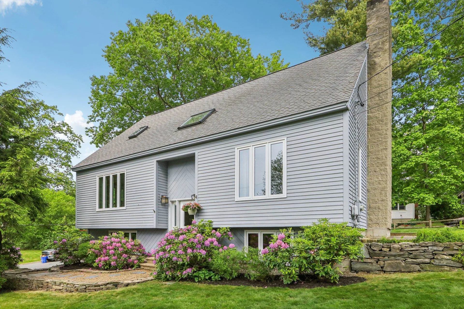 2 Warton Road Nashua NH 03062