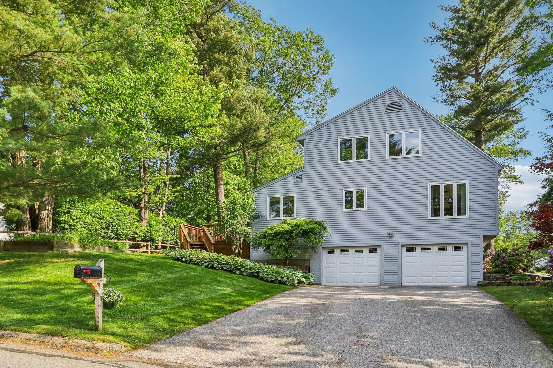 2 Warton Road Nashua NH 03062