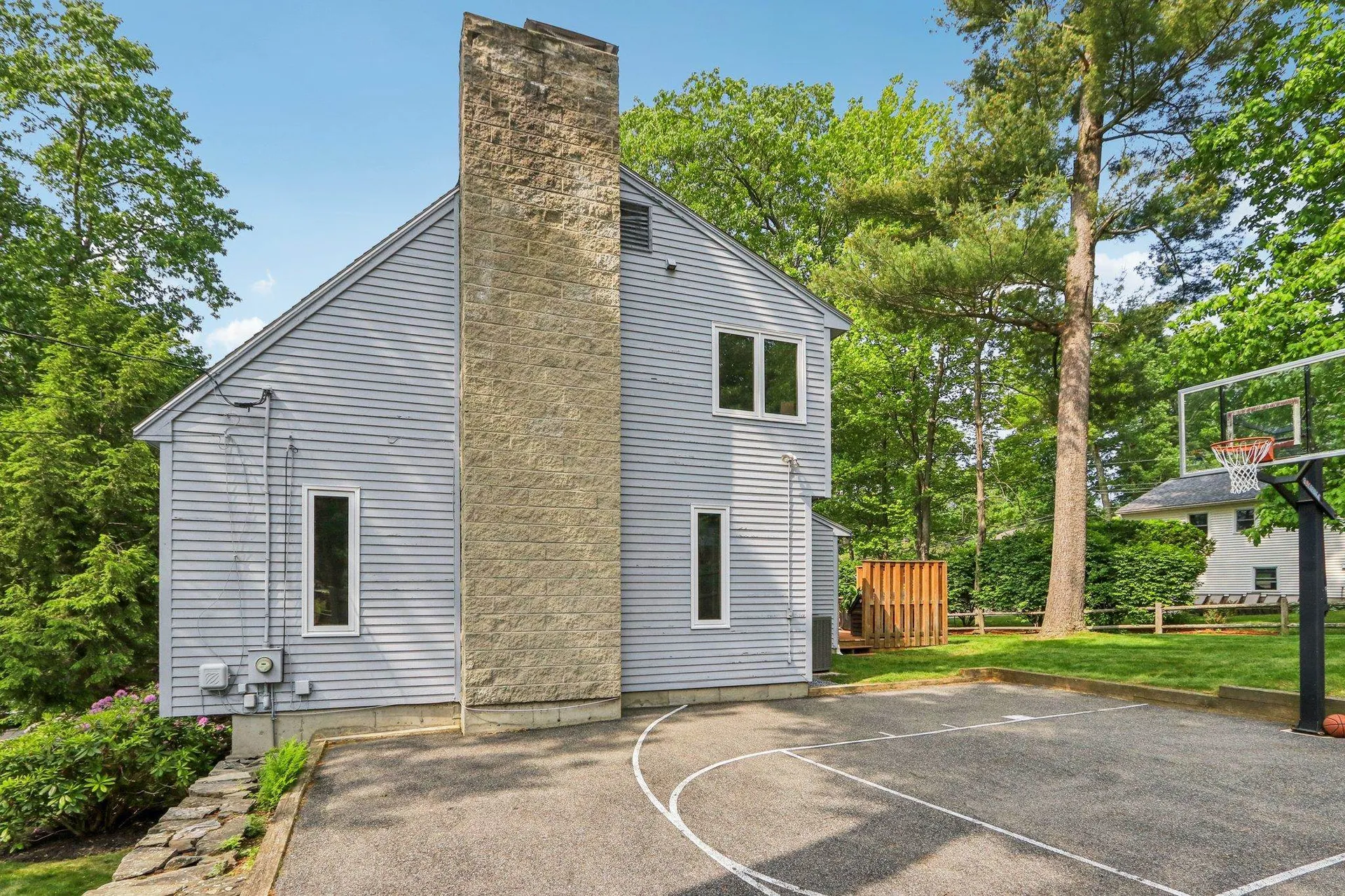 2 Warton Road Nashua NH 03062