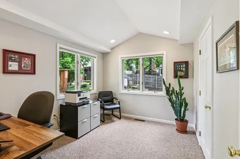 2 Warton Road Nashua NH 03062