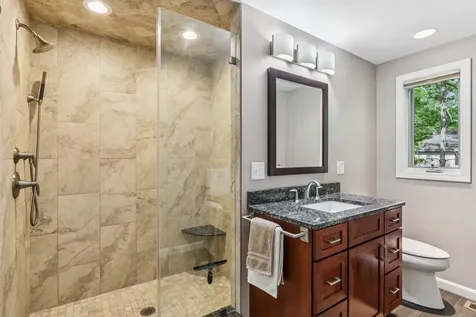 2 Warton Road Nashua NH 03062
