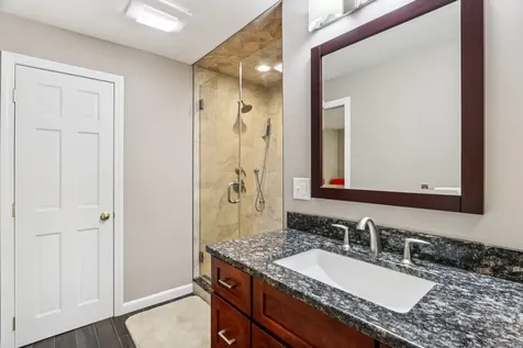 2 Warton Road Nashua NH 03062