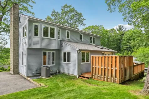 2 Warton Road Nashua NH 03062