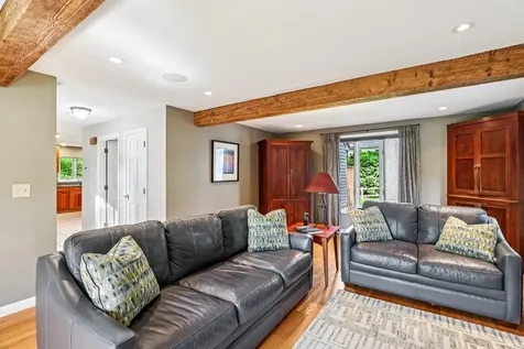 2 Warton Road Nashua NH 03062