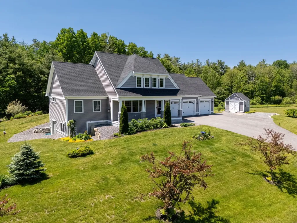 6 Tannery Way Kensington NH 03833