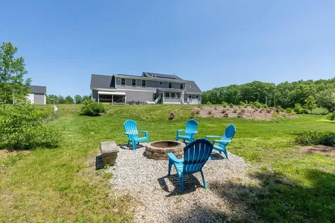 6 Tannery Way Kensington NH 03833
