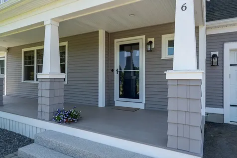 6 Tannery Way Kensington NH 03833