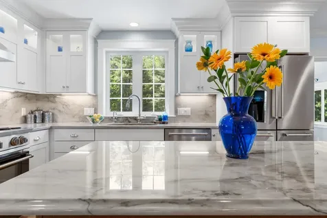 6 Tannery Way Kensington NH 03833