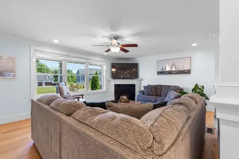 6 Tannery Way Kensington NH 03833