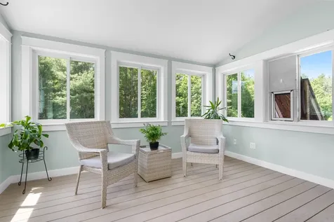 6 Tannery Way Kensington NH 03833