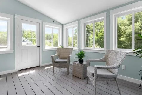 6 Tannery Way Kensington NH 03833