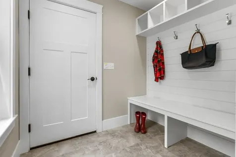 6 Tannery Way Kensington NH 03833