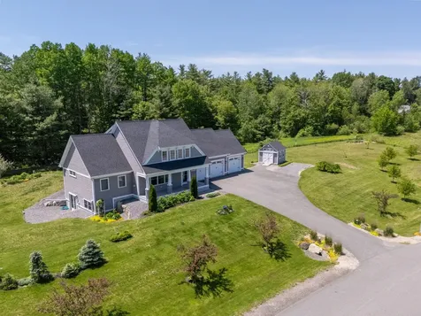 6 Tannery Way Kensington NH 03833