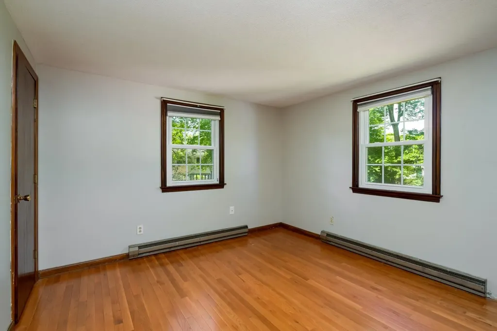 22 Chatham Circle Salem NH 03079