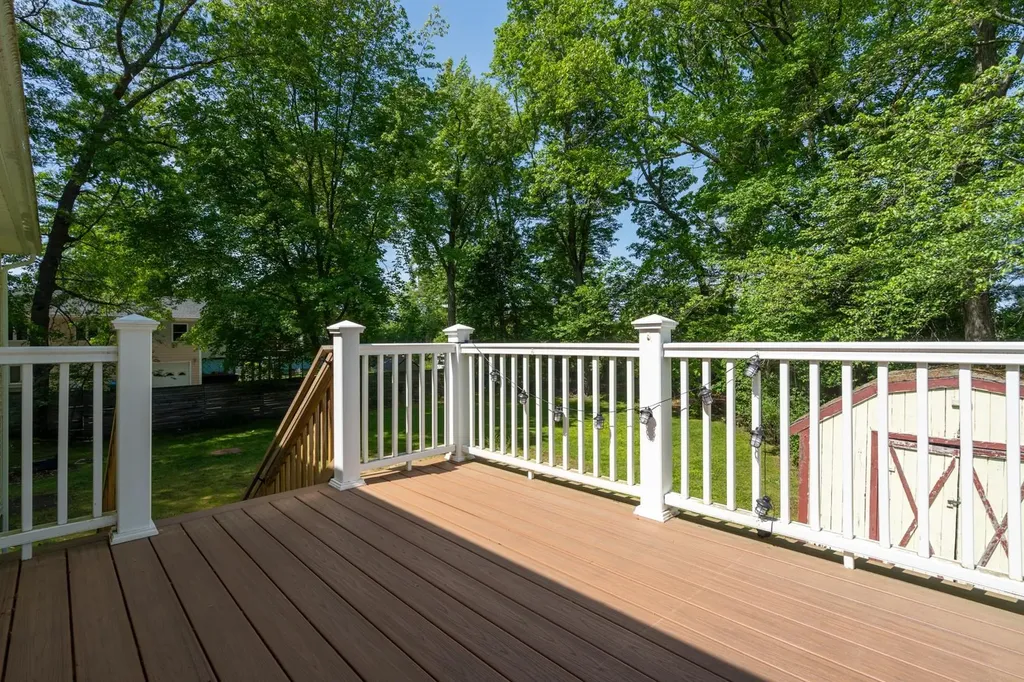 22 Chatham Circle Salem NH 03079