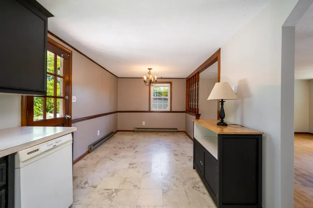 22 Chatham Circle Salem NH 03079