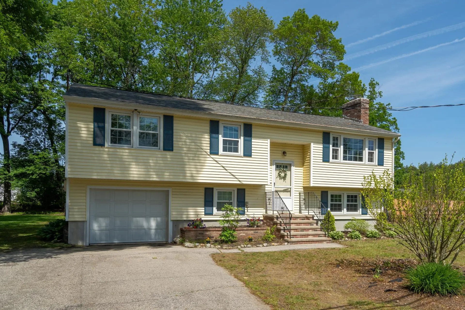 22 Chatham Circle Salem NH 03079