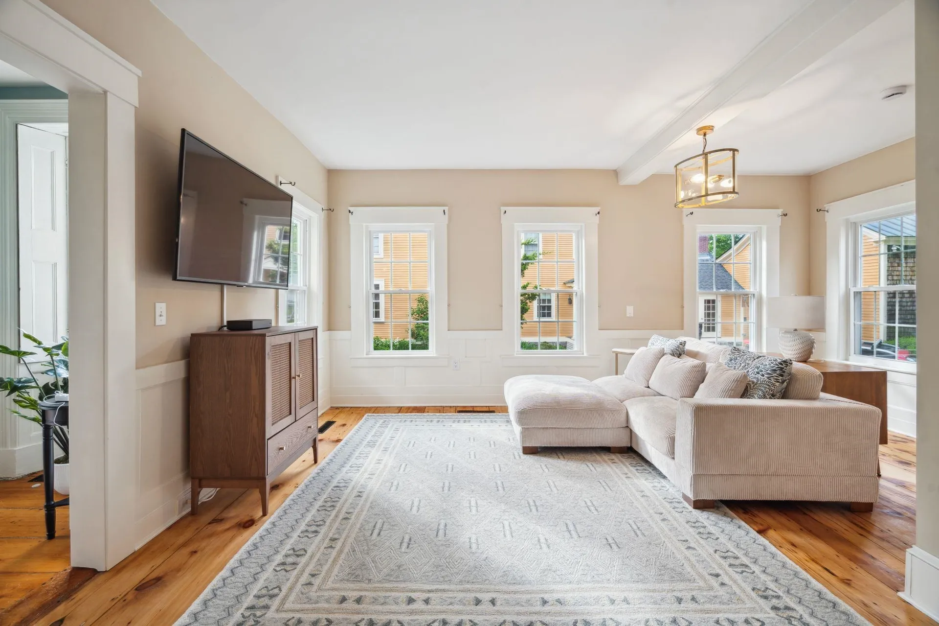 136 Main Street Francestown NH 03043